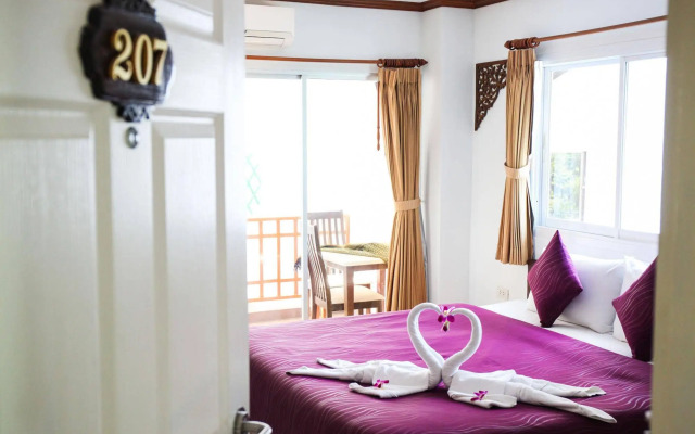 Hua Hin White Villa