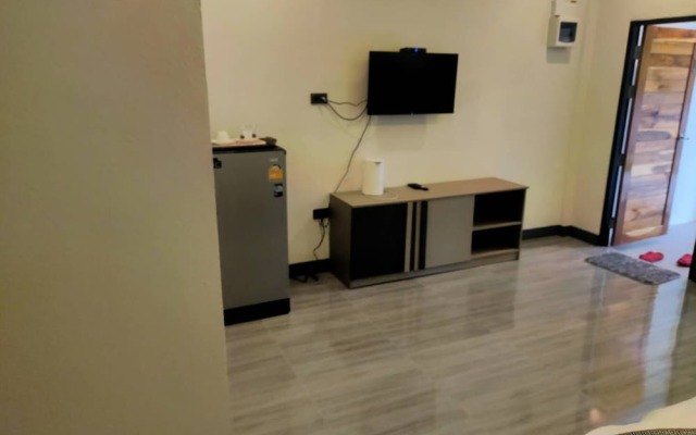 Kingkong Khao Phlai Dam