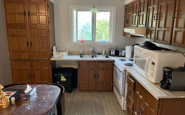 Colline-Single Room- Self Check-In