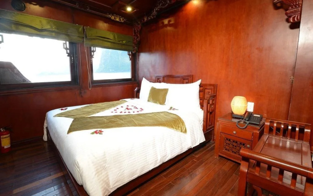 Halong Royal Palace Cruise
