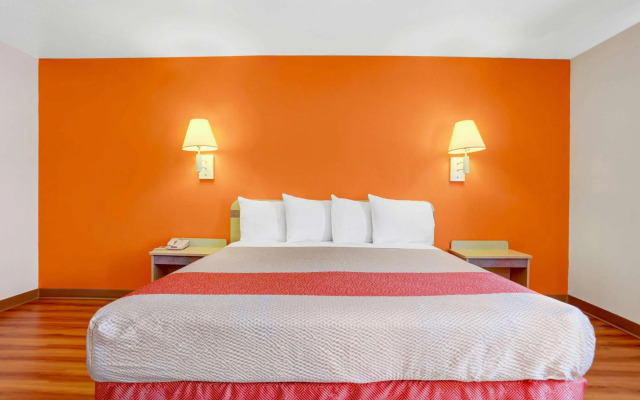 Motel 6 Espanola, NM