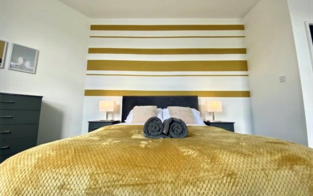 The Brook - LONG STAY OFFER - Sleeps 6 - Central House by CTO Serviced Apartments