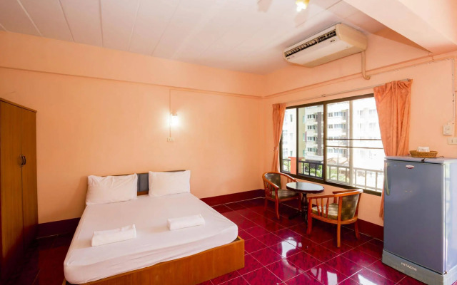 Baan Lukkan Hostel
