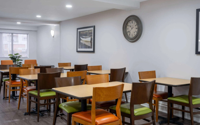 Travelodge Suites by Wyndham Saint John