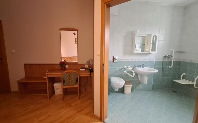 Aqua Therm Hotel