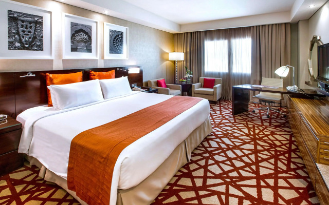 Crowne Plaza Hotel Deira 2