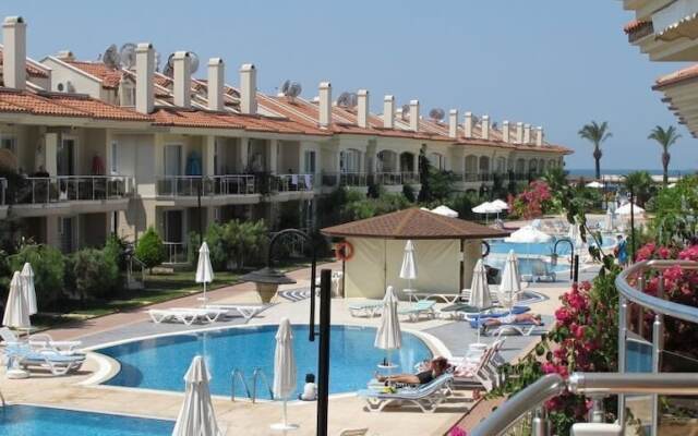 Villa AQ28 by JoyLettings