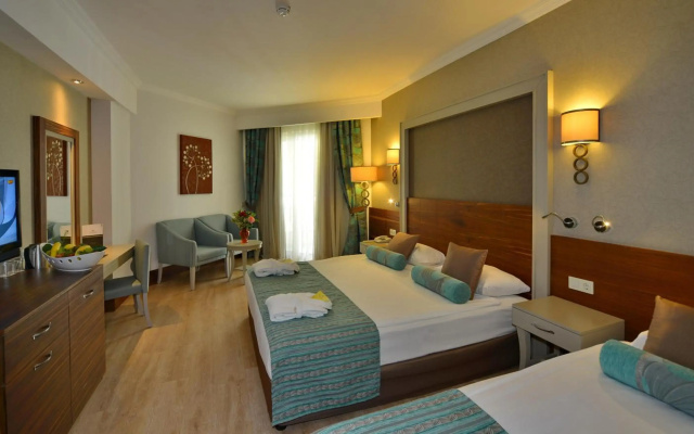 Side Crown Palace Ultra All Inclusive