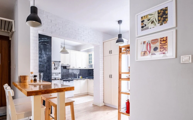 Central Flat in the Heart of Kadikoy