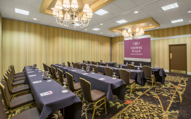 Ramada by Wyndham Cleveland Independence