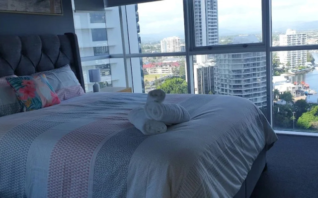 Chevron Tower3 has 2bedrooms 2beds With Car Park