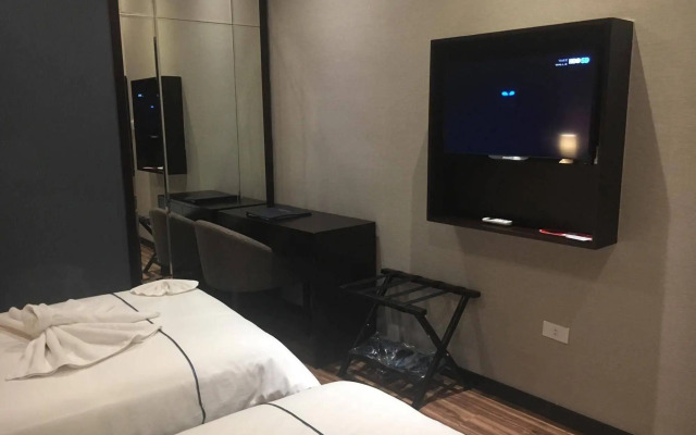 Eliana Signature Hanoi Hotel