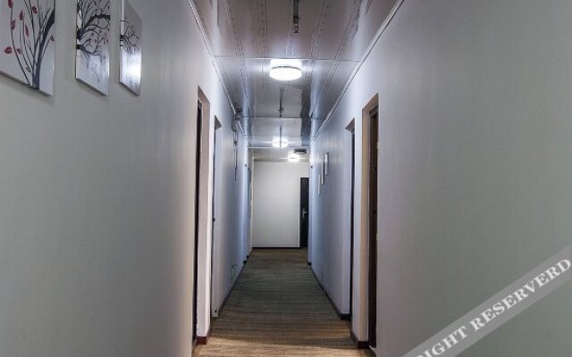 Yijiaqin Motel