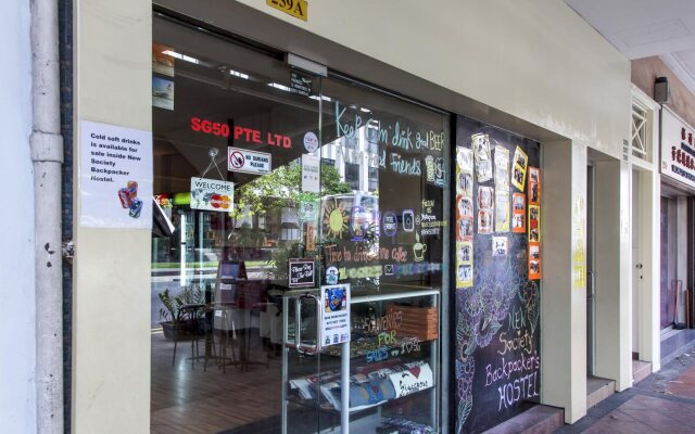 New Society Backpackers Hotel - Hostel