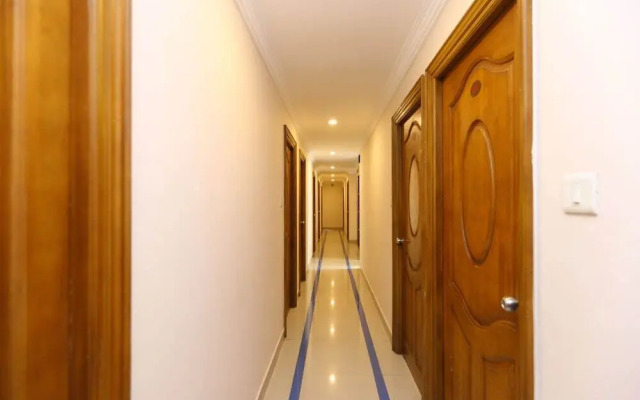 The City Manor by OYO Rooms