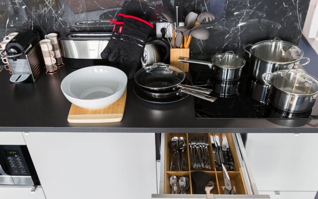 Luxury 3 Bedroom 2 Bathroom Loft - Louvre Museum