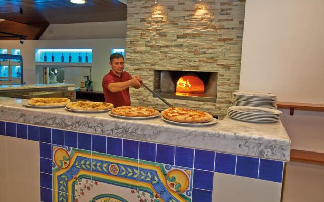 Baia Domizia Camping Village
