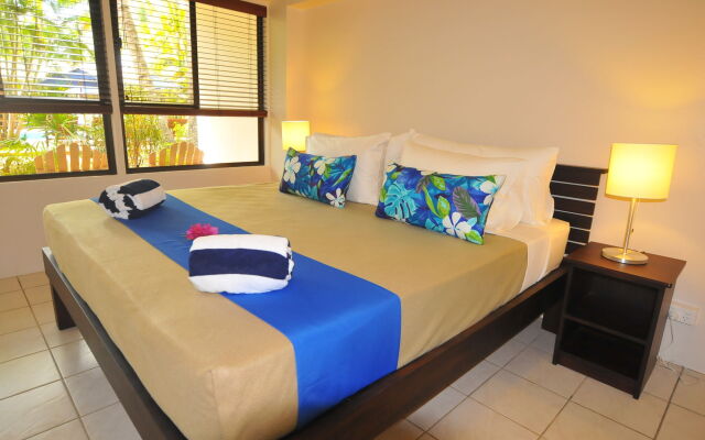 Oasis Palms Hotel
