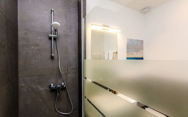 Rooms 4 U
