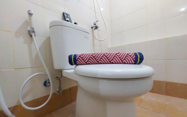 Comfortble 2Br At Bassura City Apartment