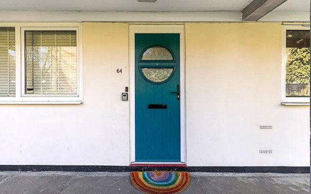Stylish Islington Garden Flat Sleeps Four