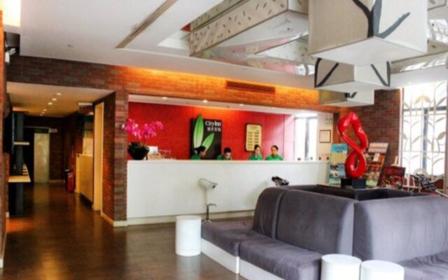 City Inn OCT Loft Branch