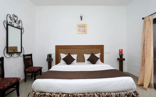 OYO 10206 Home Modern Stay near Fateh Sagar