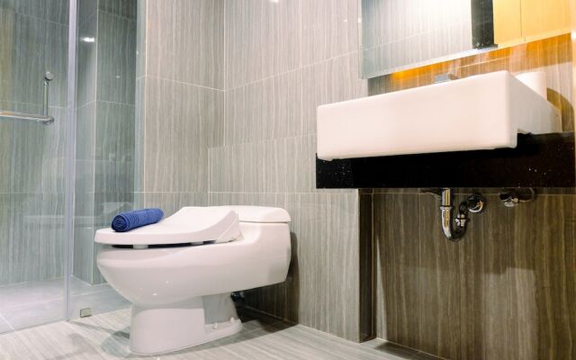 Comfortable Studio Room at Capitol Suites Apartment