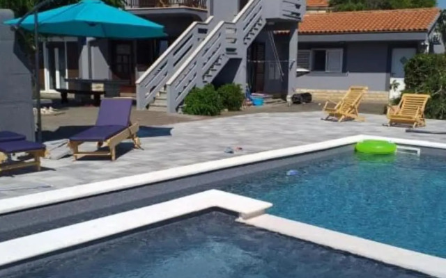 Apartments Franica With Heated Pool and Hot-tub