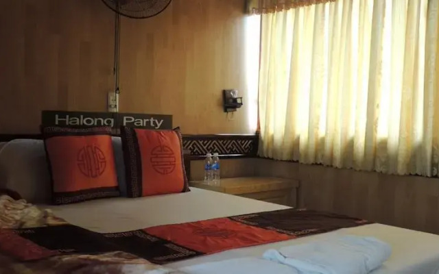 Halong Party Cruises