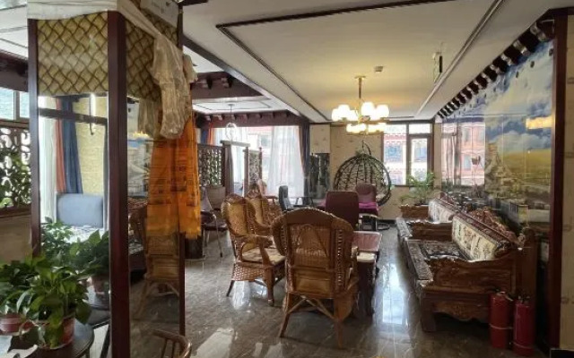 Batang Changduiping Hotel