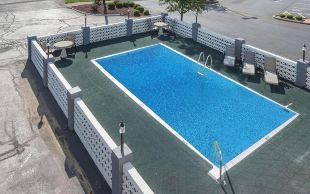 Econo Lodge Fort Knox