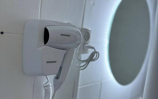 Bragin HILL (Брагин Хилл) на улице Маршала Жукова 40