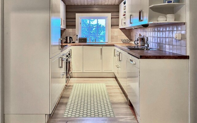 Nice Home in Ål With Wifi and 4 Bedrooms