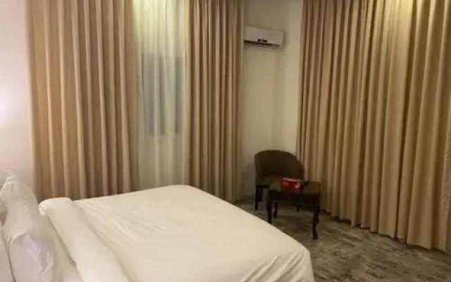 Gloustershire Hotel