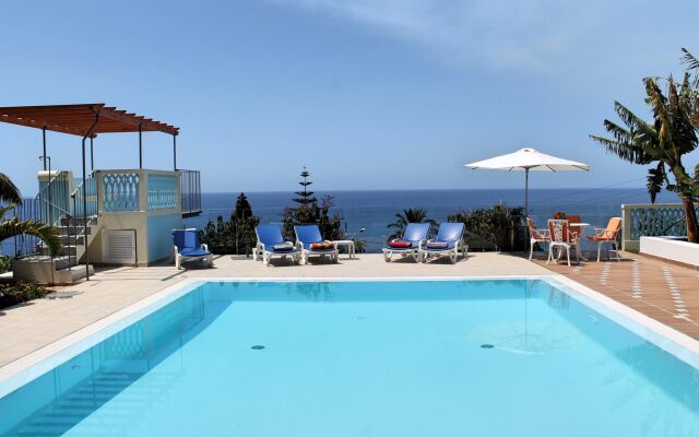 Delightful Villa With Infinity Pool And Outstanding Views Villa Do Mar Iii