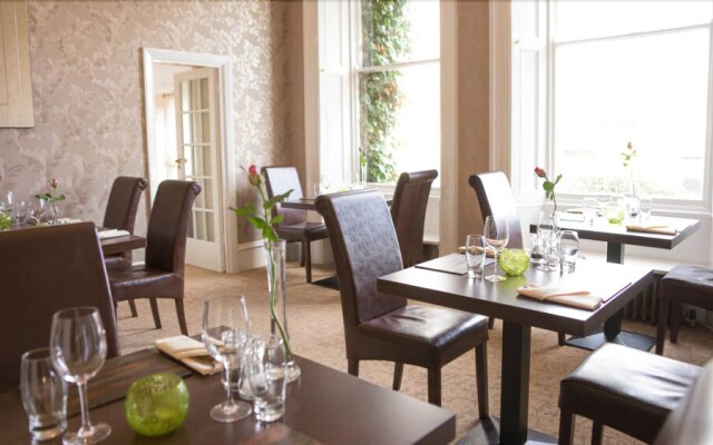 Westlakes Hotel and Restaurant