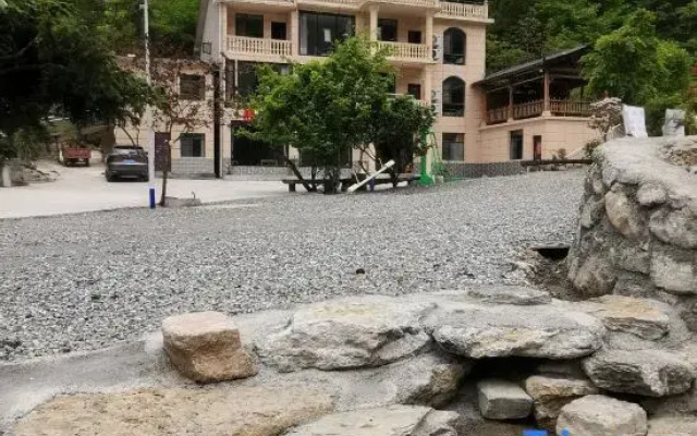 Shennongjia Bear Infestation Homestay