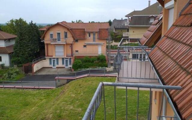 Hillside Imre Apartman