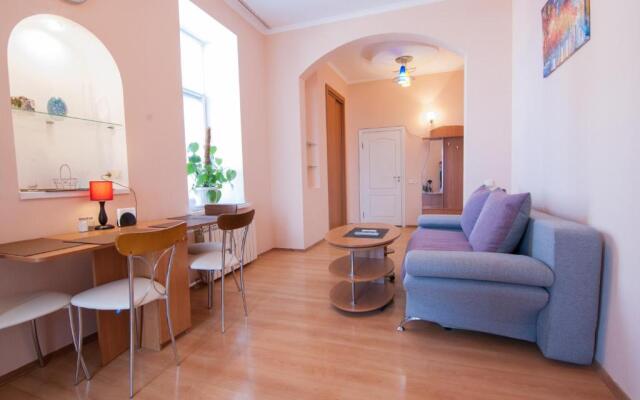 Home Hotel Apartments on Mykhailivska Square - Kiev