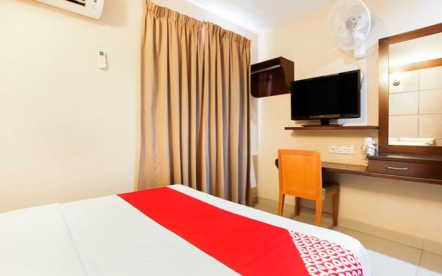 OYO 89518 Sejati Hotel