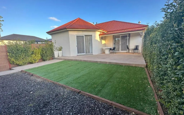 Best Western Charles Sturt Suites & Apartments