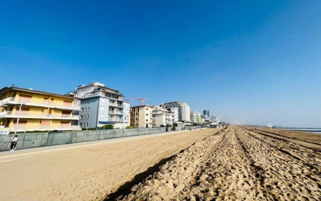 Modern Apartment Near the Beach in Jesolo, Italy