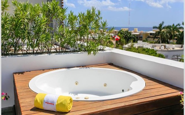 Infinito 21 PH & Jacuzzi by Tripintravel