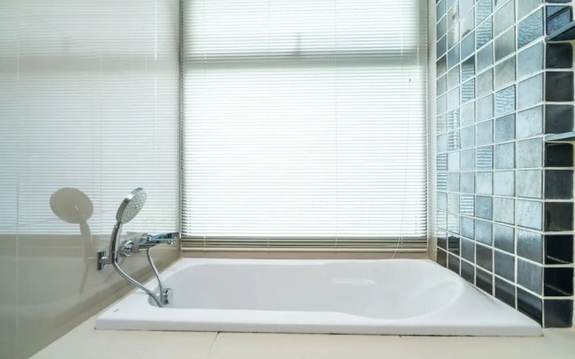 The Deck Condominium by Lofty