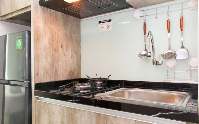 Cozy And Nice Studio At Grand Kamala Lagoon Apartment