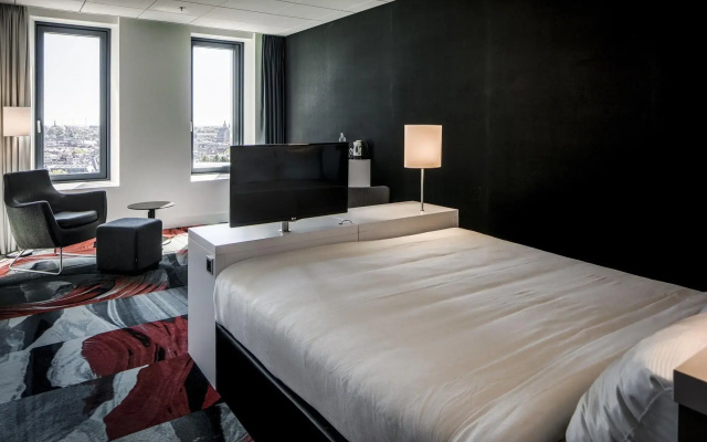 hotelImage