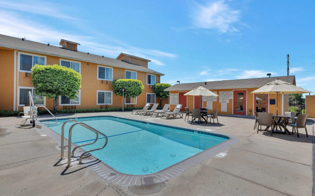 Quality Inn near Six Flags Discovery Kingdom - Napa Valley