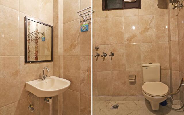 OYO 44941 Athiti Residency