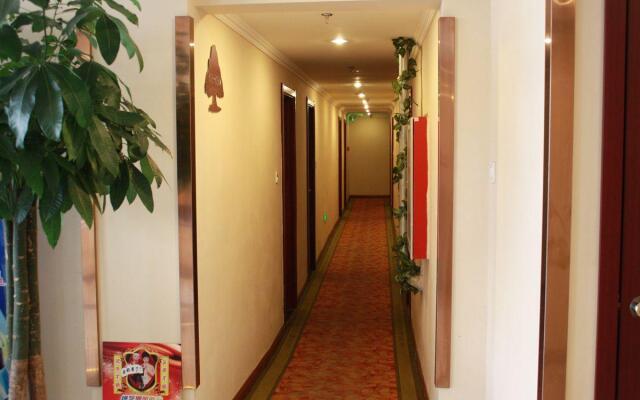 GreenTree Inn Shandong Qingdao Railway Station Square Express Hotel
